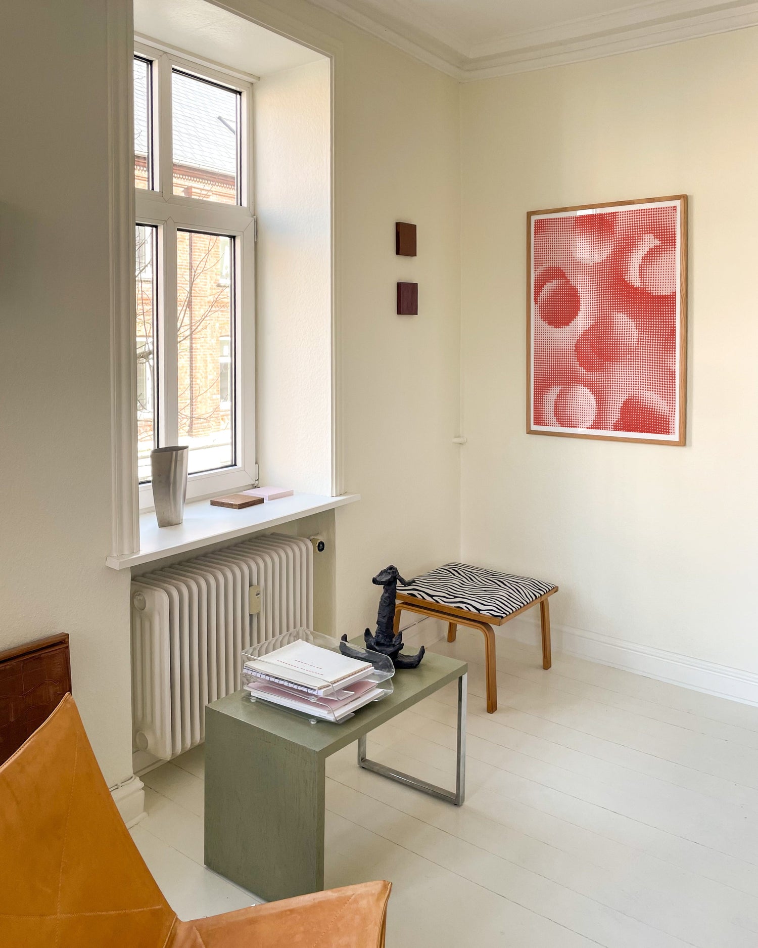 Endleaves of Art – Red