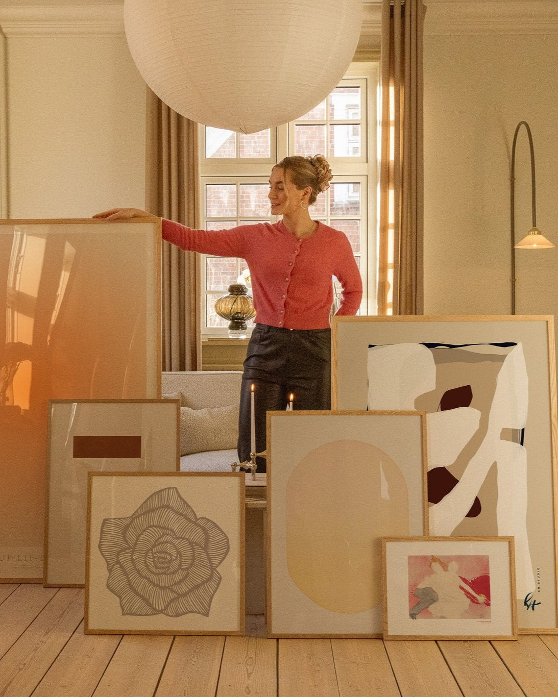 Große und bunte Komposition von Kunstpostern
